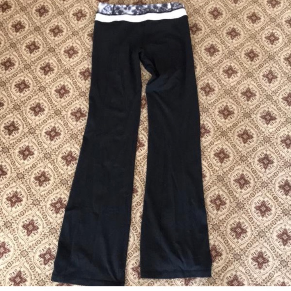Lululemon high waisted reversible yoga pants